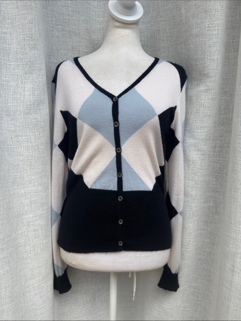 Saks Fifth Avenue V-neck cardigan  blue black white argyle diamond cashmere